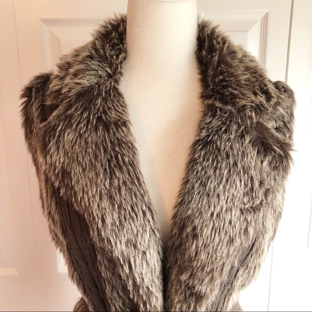 XOXO Juniors Cozy Brown Faux Fur Sleeveless Knit Sweater Vest w/ Belt XL - Picture 3 of 14